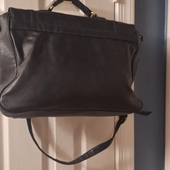 Black Leather Shoulder Bag By Capezio - Picture 15 of 16